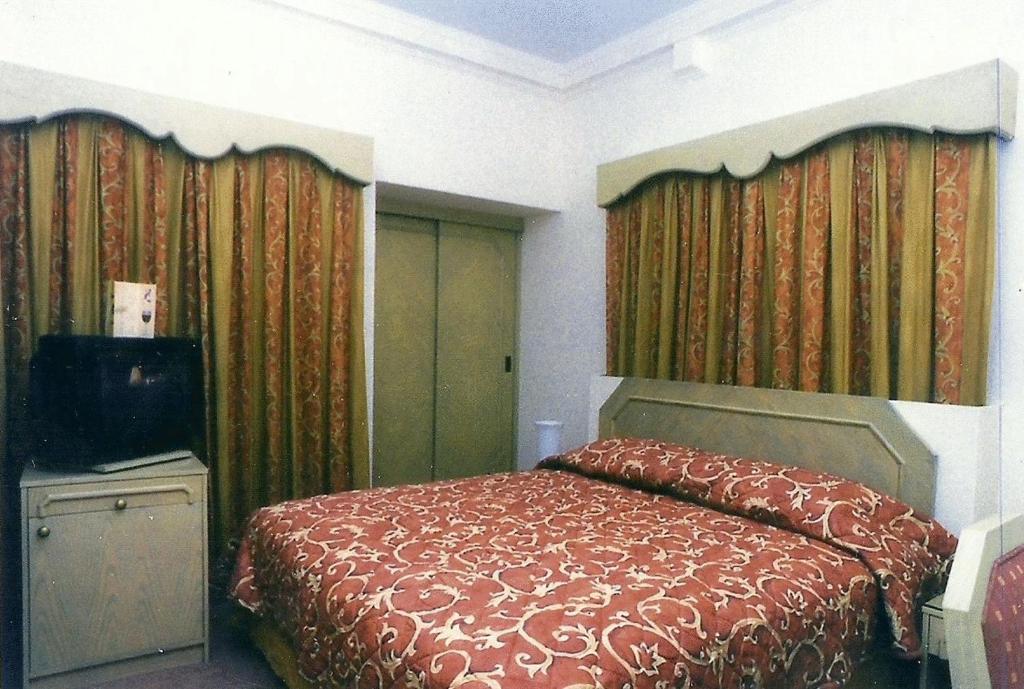 Marina Hotel Mutrah Habitación foto